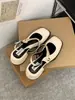 Sapatos Mary Jane de Couro com Saia Novos Versáteis 2025 Celebridade da Internet Estilo Coreano Sapatos de Verão Estilo Ins Moda de Viagem