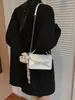 Bolso Cruzado Nuevo Estilo 2026 Inspirado en Chanel con Lazo para Mujer, Bolso de Cadena de Alta Gama, Bolso de Mano Versátil con Lindo Colgante