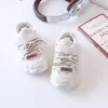 Zapatillas deportivas para niños 2026 otoño nuevo modelo transpirables tipo papá para niños y niñas, zapatillas de correr casuales de moda, ligeras y antideslizantes