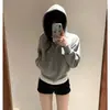 Chamarra sudadera con capucha personalizada para mujer, nuevo estilo de otoño, hombros normales, corte ajustado, adecuada para figuras petite, primavera y otoño, estilo americano, sudadera corta con capucha