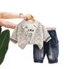 Conjunto de Ropa de Otoño para Niños 2026 Nuevo Elegante para Bebés y Niños Conjunto Casual de Pana de Manga Larga de Tres Piezas Moderno