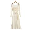 Q131-25 Vestido de cola de pez de manga larga plisado con cuello cuadrado informal elegante estilo francés para niña de principios de primavera