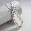 Colgante de Chalcedonia de Hielo Alto Forma de Frijol Rojo Cadena Chapada en Plata Colgante de Chalcedonia de Hielo Alto Forma de Frijol Rojo Ágata Blanca de Hielo Alto Forma de Frijol Rojo