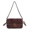 Bolsas Femininas da Moda Deste Ano 2026 Novos Modelos com Textura de Alta Qualidade, Bolsas Pequenas Quadradas de Ombro, Estilo Nicho para o Dia a Dia, Bolsas Elegantes de Ombro e Transversais