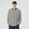 Nueva camiseta de manga larga para hombre Otoño 2026, cuello en V, marca de tendencia estilo americano, talla grande, camisa base a rayas para primavera y otoño
