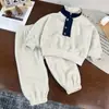 Conjunto Infantil Bloque de Color, Conjunto de Dos Piezas Sudadera Manga Larga, Nuevo Conjunto de Pantalón de Chándal con Cuello Alto de Forro Polar de Invierno para Niñas y Niños