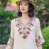 Novo Estilo de Verão Gola V Top de Algodão de Alta Qualidade para Mulheres, Luxo Leve com Toque Premium, Camiseta Bordada Detalhadamente com Mangas Três Quartos