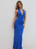 Vestido longo sexy slim-fit de verão 2026, estilo europeu e americano, cor sólida, sem costas, gola halter, sem mangas, com amarração, decote V profundo