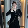 Vestido de Terciopelo Francés para Mujer, Nuevo Estilo Primavera y Otoño 2025, Negro, Moderno, de Alta Gama, Pequeño Vestido Negro Estilo Hepburn
