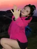 Jaqueta Corta-Vento 3 em 1 Woodpecker Rosa Vermelho Feminina Modelo Novo 2025 para Mulheres Baixas e Plus Size