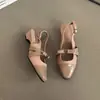 Faixa de Cabeça com Laço e Cadarço para Meninas Sandálias de Verão para Mulheres Estilo Francês Gentil Sapatos Pequenos de Couro Salto Grosso Bico Fino Sandálias sem Costas