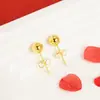 Aretes de Oro de Imitación para Mujer Que No Se Desvanecerán por Mucho Tiempo, Rosas, Accesorios de Aretes de Aleación Niche Frescos de Alta Gama con Oro Arena
