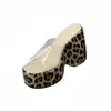 2025 Europeas y Americanas Comercio Exterior Estampado de Leopardo Moda Suela Gruesa Tacón de Barco Elevadas Zapatillas para Mujer Primavera Nuevas Punta Abierta Tacones Altos