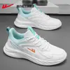 Sapatos Masculinos HuiLi Tênis Esportivo Masculino 2026 Novo Outono Superfície de Couro Impermeável Sapatos Brancos Tênis de Corrida Masculino Modelo Masculino