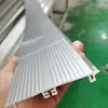 Rodapé de PVC de Camada Única Ondulado para Base de Móveis e Armários com Placa de Retenção de Água Canto Plano Rodapé com Tira de Retenção de Água