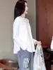 Novo Guofeng Design Versátil Jacquard Primavera 2025 Novo Top de Gola Redonda Soltinho Emagrecedor Camiseta Chique de Manga Longa