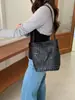 Bolsa Tecida Vazada Retrô Feminina 2026 Nova Moda Estilo Coreano Bolsa Saco de Alta Qualidade para o Dia a Dia Ombro Único Bolsa de Axila