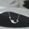 Corrente Elegante para Clavícula com Zircônia Microincrustada Eletrodepositada em Ouro Real para Mulheres, Colar de Baleia de Madrepérola Natural de Alta Qualidade, Corrente para Suéter de Trabalho