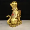 Adornos de perro de latón perro del zodiaco sentado en el suelo para hacer dinero perro adornos para el hogar regalo al por mayor