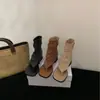 []Aumento de Altura Interior~Sandalias de Tacón Bajo con Punta Cuadrada Francesa y Tira de Dedo Botas para Mujer Modelo Nuevo 2026