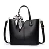 2026 Nova Bolsa de Ombro Casual Cor Sólida Super Grande Capacidade Moda Feminina Bolsa Textura Prática Feminina de Mão