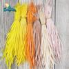 Suministro de fábrica pluma monofilamento lateral DIY hecho a mano color alta calidad pluma de ganso mayoreo atrapasueños tocado flor escenario