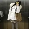 Jaqueta de Algodão Estilo Coreano Emagrecedora para Cintura Feminina, Estilo Curto de Inverno, Super Bonita, Jaqueta de Algodão Acolchoada com Gola Grande de Pelo, Tamanho Grande para Mulheres Baixas, Casaco de Algodão Espesso