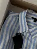 Liquidação~ Coisas Super Legais, Absolutamente Incríveis! A Camisa de Linho Elegante com Listras Azuis da Moda deste Ano para Mulheres