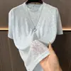 Nueva Camiseta de Manga Corta para Hombre de Malla Transpirable de Alta Calidad Color Sólido Delgada, Ajuste Holgado, Cuello Redondo, Versátil de Media Manga, Verano 2026