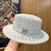 Sombrero de Paja Tejida Hueco de Ala Plana Estilo Old Money para Mujer, Sombrero de Ala Plana de Gama Alta para Verano, Sombrero de Playa para Proteger del Sol en Vacaciones