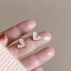 Pendientes con un Diseño Único, Tachuelas de Flor Irregulares Esmaltadas, Suaves y Dulces, Pendientes de Moda con un Estilo de Lujo Ligero de Alta Gama