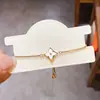 Pulsera Ajustable Geométrica Rombo de Concha de Imitación Zirconia Europea y Americana Chapada en Oro Real de 14 Quilates Joyería de Mano Elegante de Gama Alta de Nicho para Mujeres