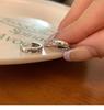 Pendientes de plata con diseño de nicho y letras redondas con aguja, 2023, nuevos pendientes retro de temperamento personalizado de la industria pesada para mujer