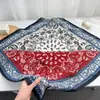 Pañuelo Cuadrado Pequeño de Imitación Seda Lana Algodón Lino, Nuevo Pañuelo de Seda Otoño e Invierno, Versátil para Viajes Diarios, Moda Retro, Chal Elegante de Alta Gama