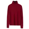 Colección de otoño e invierno: Camisa básica de color liso, ajustada y con capas, de cuello semi alto con cuello de contraste, perfecta para crear un look en capas con estilo con un jersey de lana.