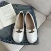 Sapatos de Salto Único Redondos com Laço Retrô para Mulheres, Novo Modelo 2026, Adequados para Combinar com Vestidos, Sapatos Mary Jane Rasos de Couro Macio