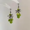 Pendientes de Uva Verde Sin Semillas con Cuentas para Mujer Diseño de Nicho Pendientes de Flores Frescas de Alta Gama Adornos para Orejas Venta al por Mayor