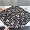 Pañuelo Cuadrado Pequeño de Imitación Seda Lana Algodón Lino, Nuevo Pañuelo de Seda Otoño e Invierno, Versátil para Viajes Diarios, Moda Retro, Chal Elegante de Alta Gama
