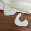 Nuevos Pendientes Tejidos Degradados de Otoño e Invierno Transfronterizos Maillard Tridimensionales Retro Nicho Temperamento Versátil Pendientes de Clip para Oreja