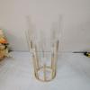 Nuevo Candelabro de Hierro Forjado Chapado en Oro con Cristales Accesorios de Boda Salón de Bodas Hotel Mesa Principal Arreglo Floral Adornos Decorativos Mesa de Comedor