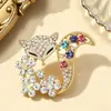 Broche de Novo Estilo Transfronteiriço, Corsage Colorido para Mulheres, Alfinete Exquisito, Estilo Retrô Europeu e Americano, Acessório para Terno, Joia Anti-Exposição