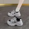 Zapatillas de papá de suela gruesa que aumentan la altura para mujer, nuevos estilos de otoño, zapatillas casuales de moda y versátiles, zapatos transpirables para mujer