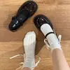 Sapatos Mary Jane retro estilo francês com laço para mulheres, novo modelo outono 2026, sapatos de couro de salto alto plataforma, sapatos estilo JK britânico