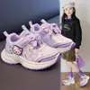 Novos Tênis Esportivos de Outono e Inverno para Meninas, Malha Dupla Respirável Leve Laço Hello Kitty Tênis Esportivos Populares para Crianças Maiores