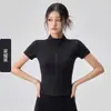 Camisa de manga corta con cuello alto y cierre completo con diseño de espina de pez para soporte tridimensional, adecuada para yoga, ciclismo al aire libre y diversas ocasiones, disponible para dropshipping