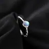 Anel de Pedra da Lua para Mulheres, Design Simples, Anel para o Dedo Indicador, Anel de Luxo Acessível, Estiloso com Senso de Design, Estilo Cool e Exquisito