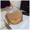 Bolsa de Moda de Luxo para Mulheres 2025 Nova Tendência Versátil Corrente Pequena Quadrada Grande Capacidade Estilo Coreano Ombro Bolsa para o Dia a Dia