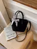 Bolso de Mano de Cuero Sintético, Nuevo Bolso Tote Pequeño Estilo Cesta de Moda, Fresco y Dulce, Bolso Versátil de Nicho de Gama Alta