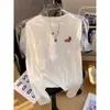 Camiseta feminina de manga comprida, gola redonda, ombro normal, 100% algodão, nova moda 2026, top estiloso na cor café, camiseta básica para o outono