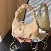 Bolsa de Mão Plissada tipo Dumpling para Mulheres 2026 Novo Estilo de Verão Bolsa de Ombro Versátil Estilosa com Corrente Bolsa Transversal para o Dia a Dia